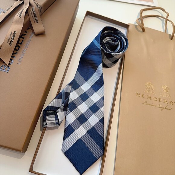 Burberry Men's Tie - Picture 1 of 4